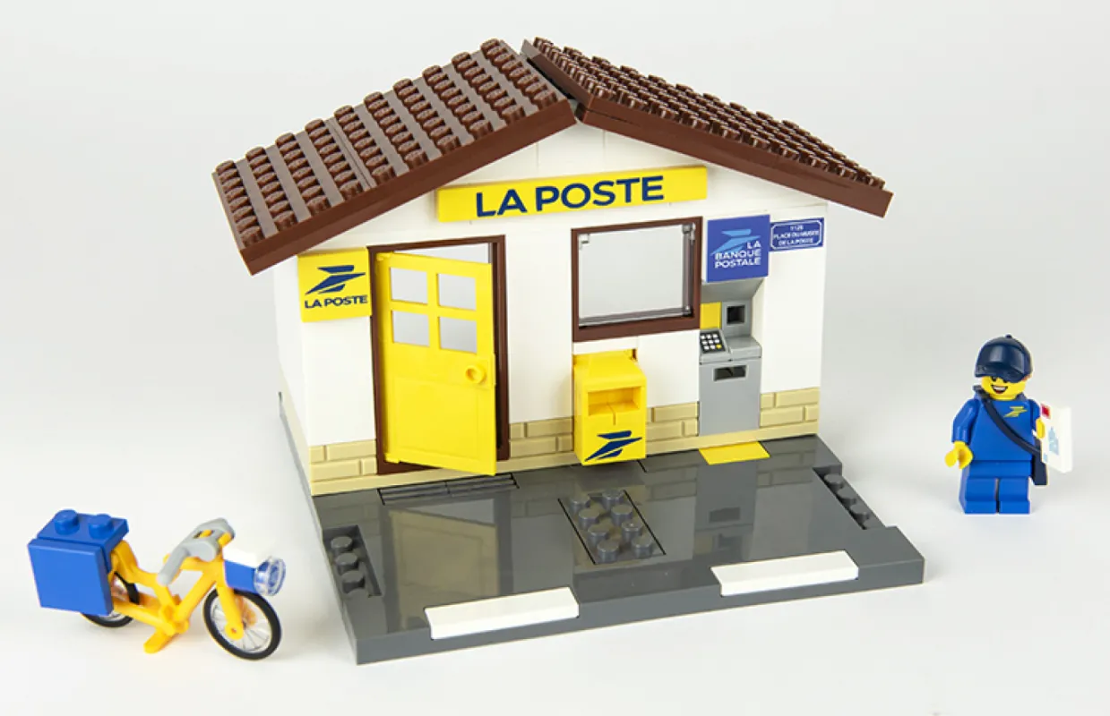 Vue 5 – Boite bureau de poste LEGO 
