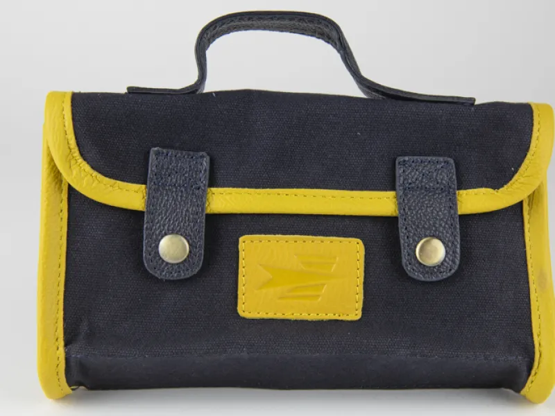 Vue 1 – Trousse bleu / jaune musée postal