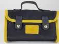 Vue 1 – Trousse bleu / jaune musée postal